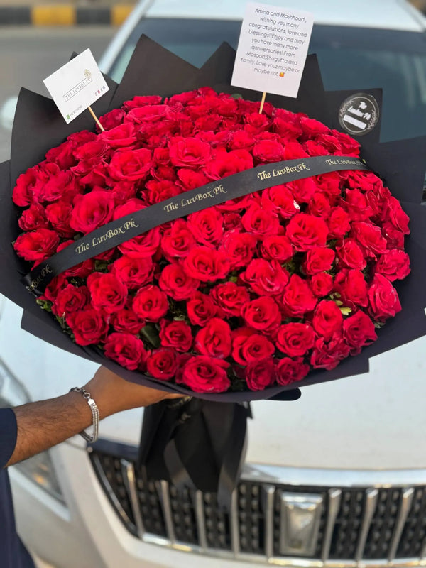 Century Bloom – 100 Premium Rose Bouquet