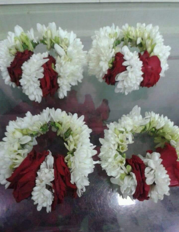 Classic Red & White Rose Gajray (Set of 4)