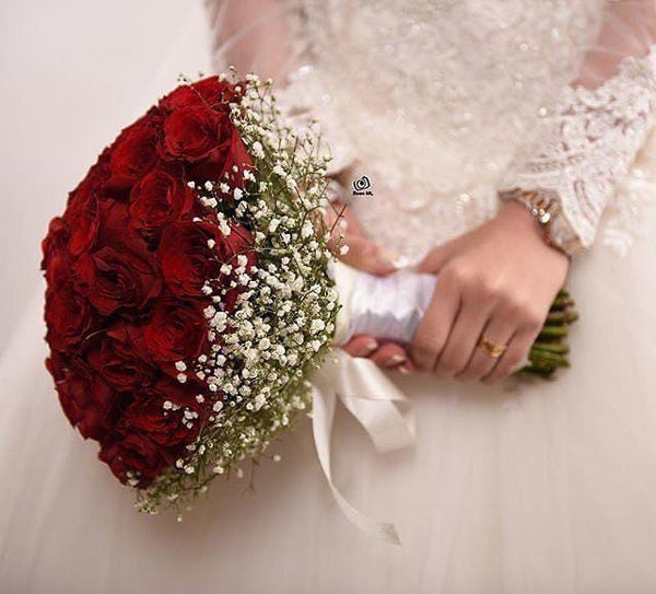 Red Rose Bridal Bouquet with White Baby’s Breath 🤍