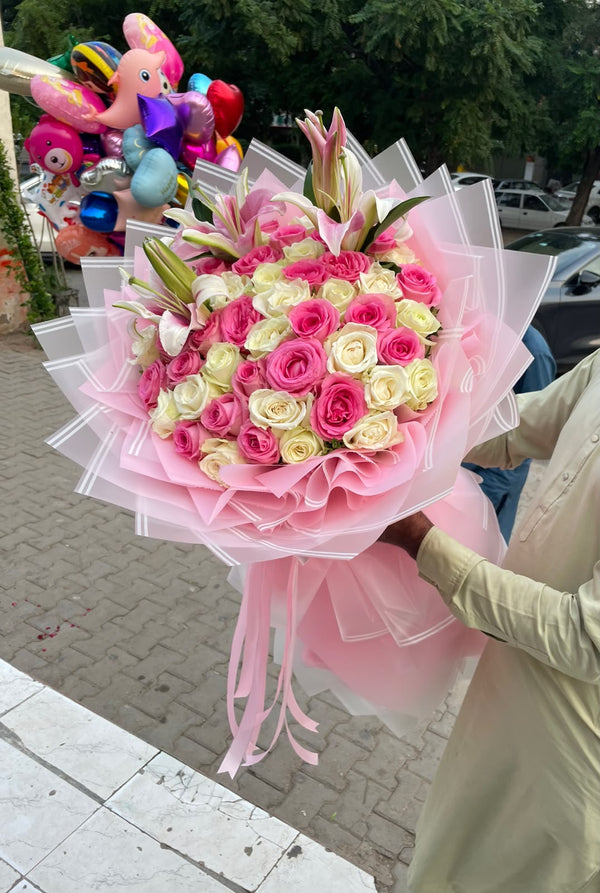 🌸 Pink & White Roses Bouquet with Lilies 💐