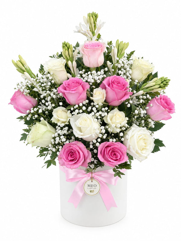 🌸 Pink & White Roses Flower Box 🎀