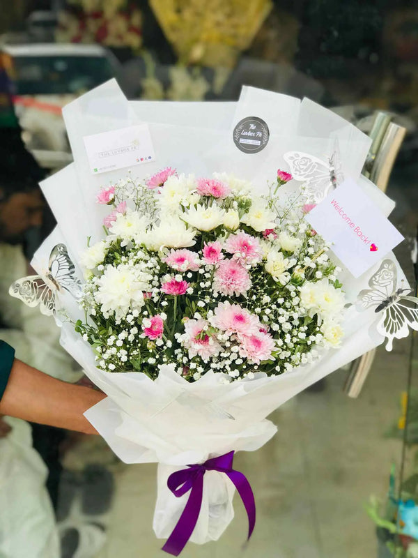 Blush & Bloom Chrysanthemum Bouquet