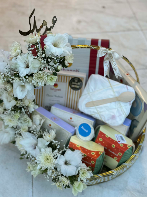 Eid Grand Snack Basket by Tehzeeb Bakers 🌙🍪✨
