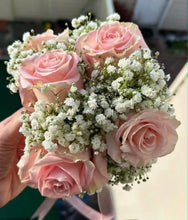 Blush Grace 💖 Mother’s Day Rose & Baby’s Breath Gajra Pair
